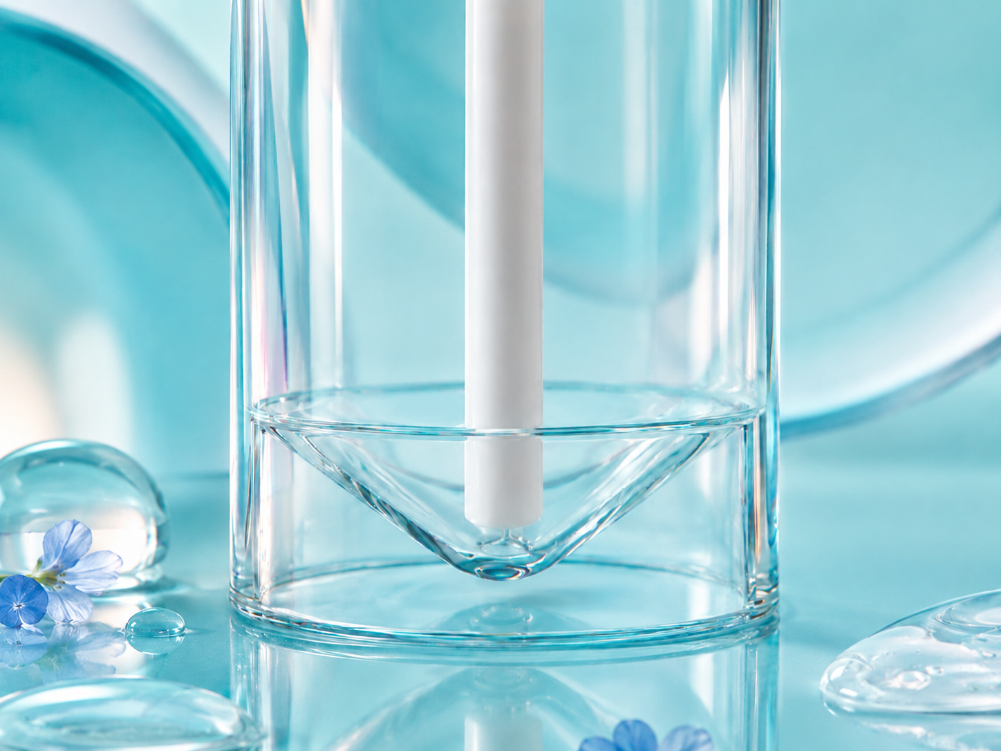 Clarity refillable bottle detail